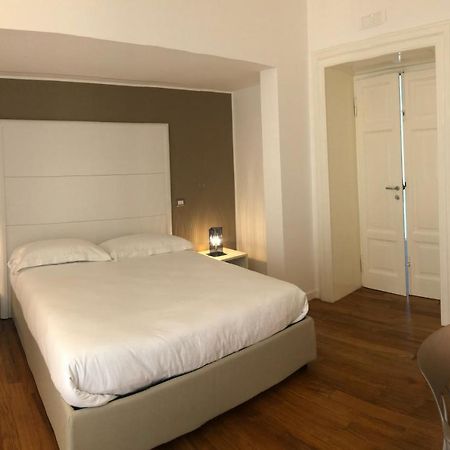 Lo Schiaccianoci B&B Taranto Exterior foto